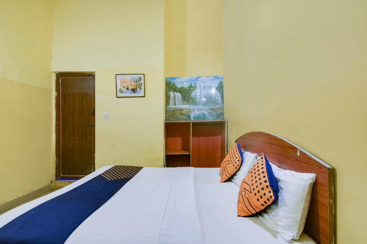 Spot On 74228 Galaxy Comforts Hotel Narasimharaja Puram Exterior photo